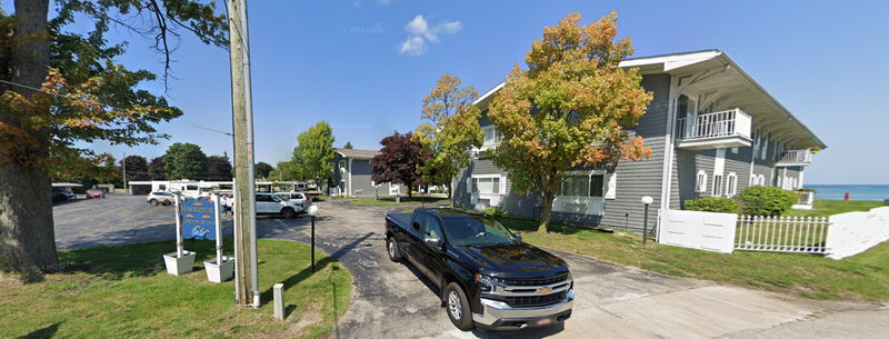Gratiot Inn (Windemere Hotel) - Street View Of Wndemere Condos (newer photo)
